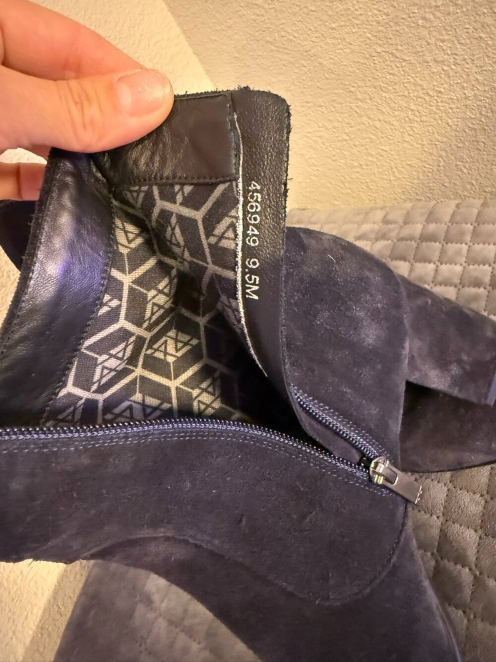 Aquatalia Fortuna, Women's Navy Blue Suede Heeled Ankle Bootie, size 9.5 - Picture 7 of 10